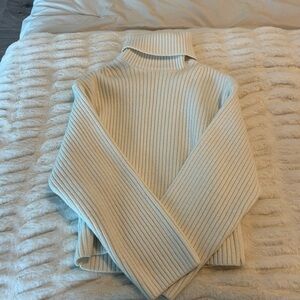 H&M White Turtleneck Sweater